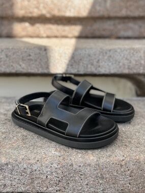 ALOHAS Lorelei black leather Sandals